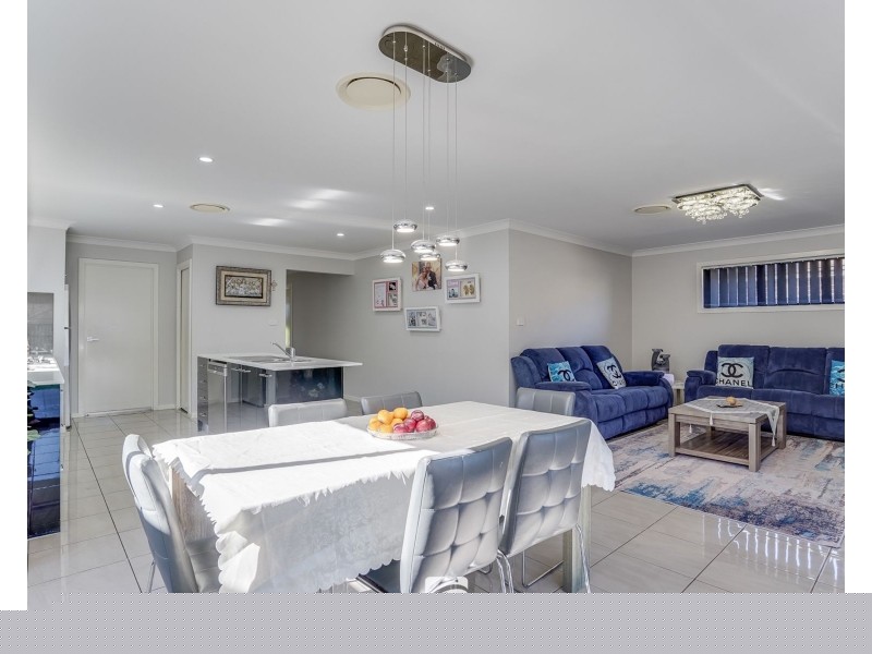 5 Garner Road, Spring Farm NSW 2570