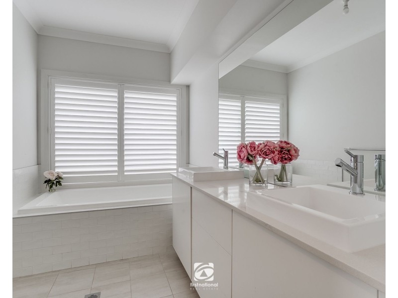 4 Emmaline Avenue, The Oaks NSW 2570