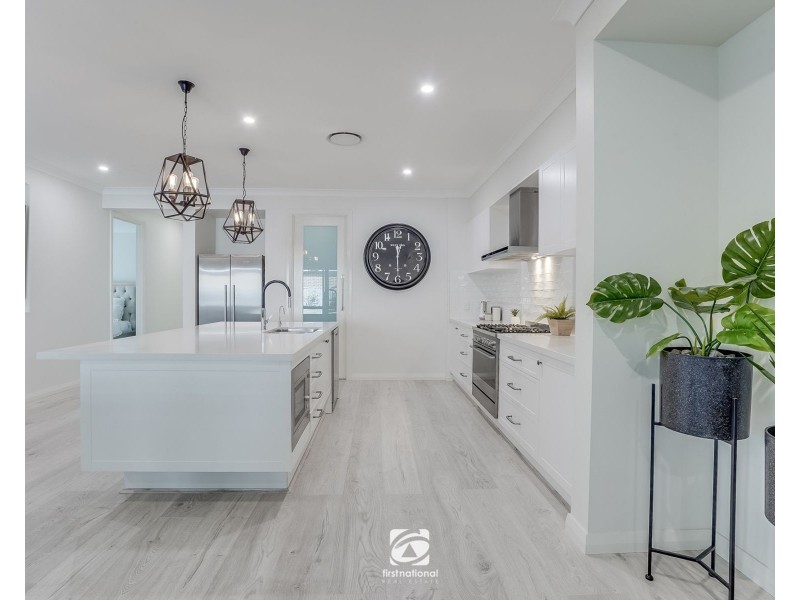 4 Emmaline Avenue, The Oaks NSW 2570