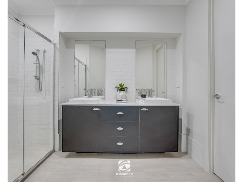 4 Emmaline Avenue, The Oaks NSW 2570