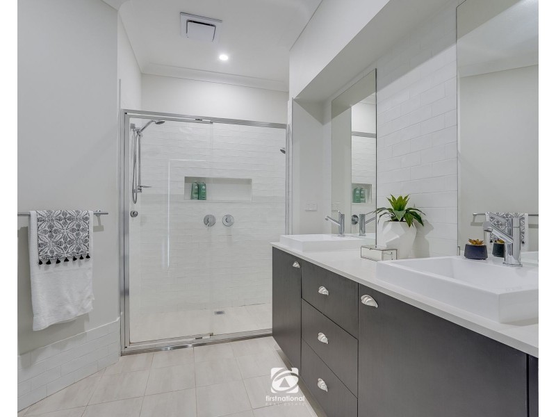 4 Emmaline Avenue, The Oaks NSW 2570