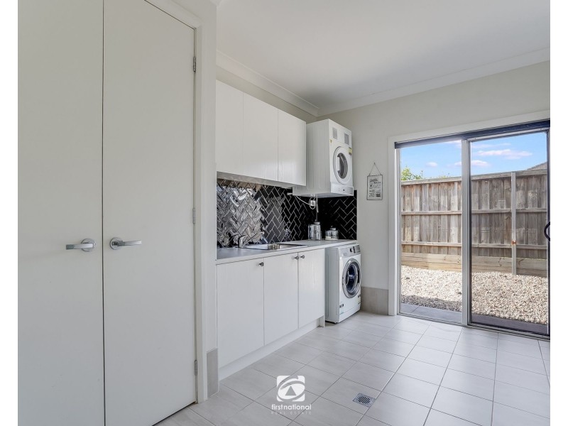 4 Emmaline Avenue, The Oaks NSW 2570