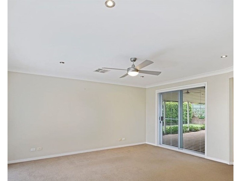 6 Thurn Street, Elderslie NSW 2570
