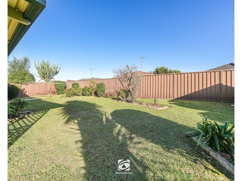 11 Robson Crescent, St Helens Park NSW 2560