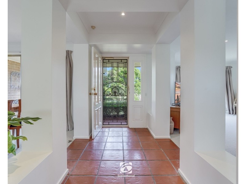 18 Packenham Place, Mount Annan NSW 2567
