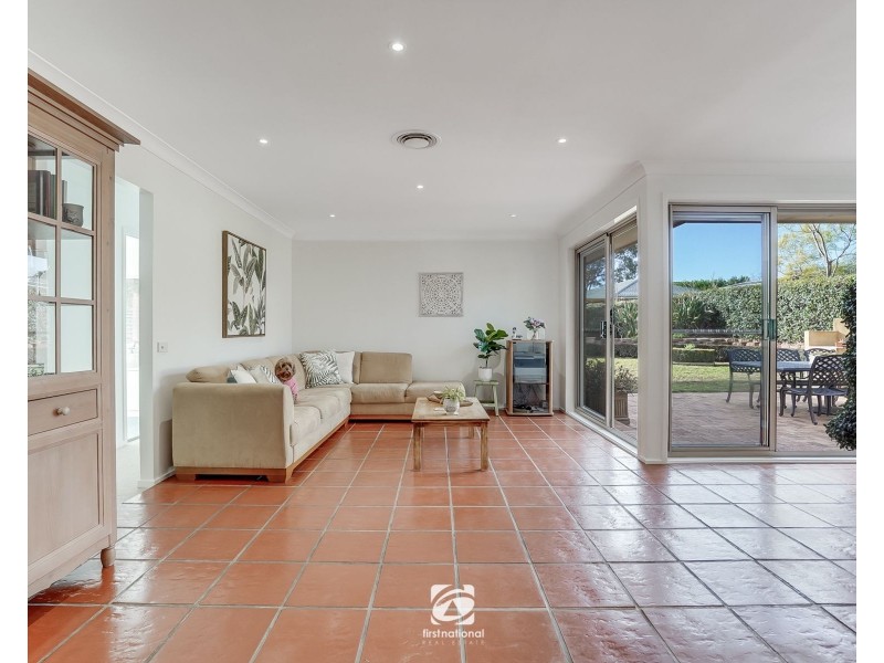 18 Packenham Place, Mount Annan NSW 2567