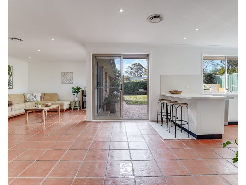 18 Packenham Place, Mount Annan NSW 2567