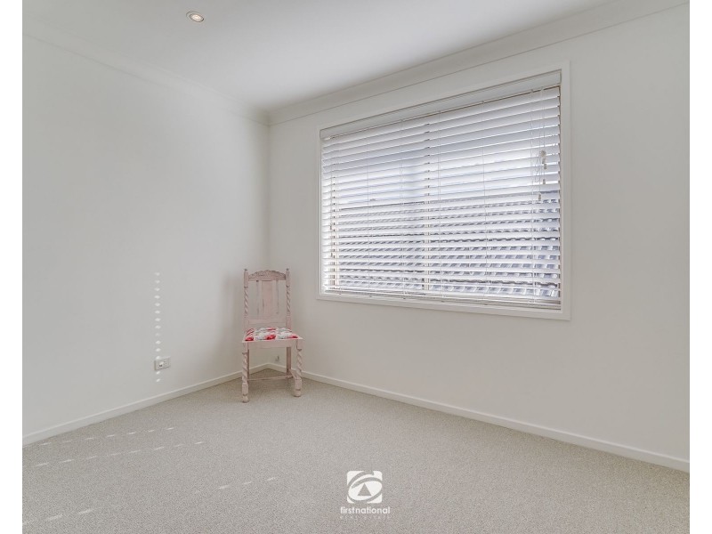 18 Packenham Place, Mount Annan NSW 2567