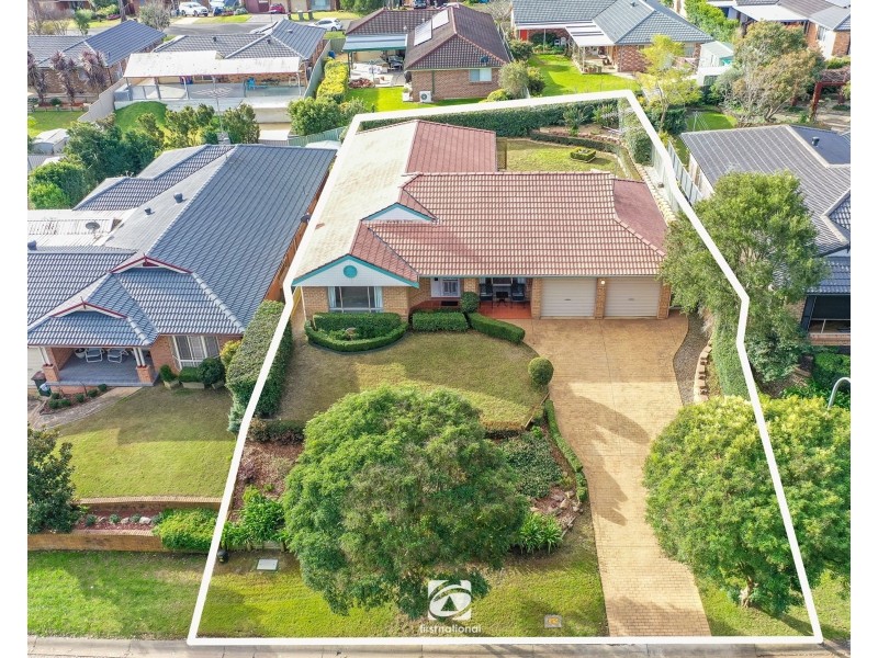 18 Packenham Place, Mount Annan NSW 2567