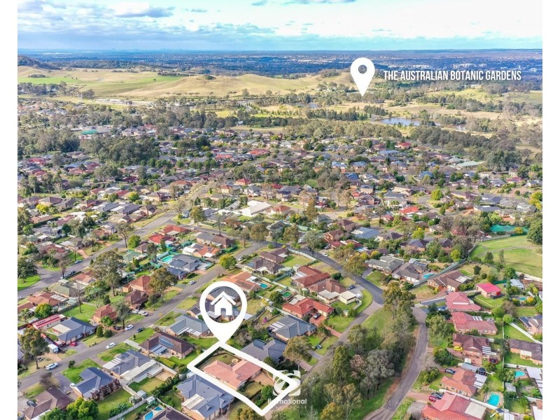 18 Packenham Place, Mount Annan NSW 2567