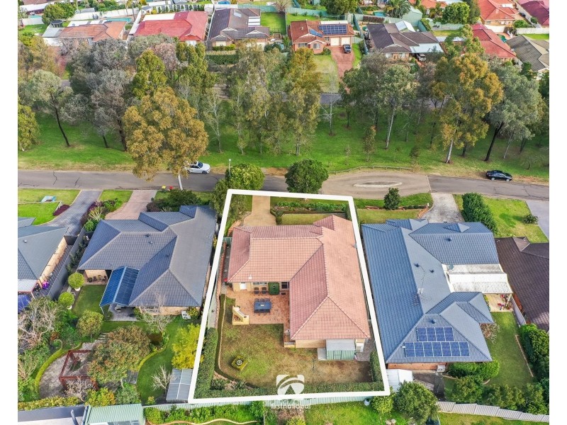 18 Packenham Place, Mount Annan NSW 2567