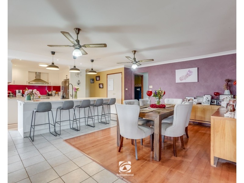 10 Rae Place, Currans Hill NSW 2567