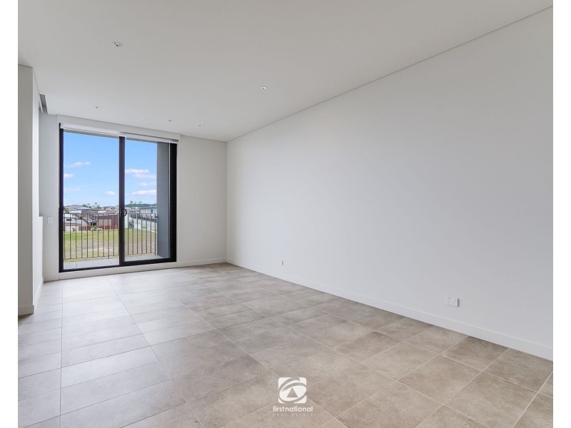 2.01/2 Fordham Way, Oran Park NSW 2570