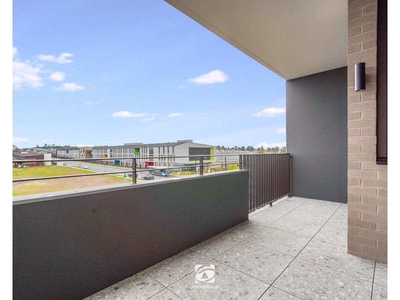 2.01/2 Fordham Way, Oran Park NSW 2570
