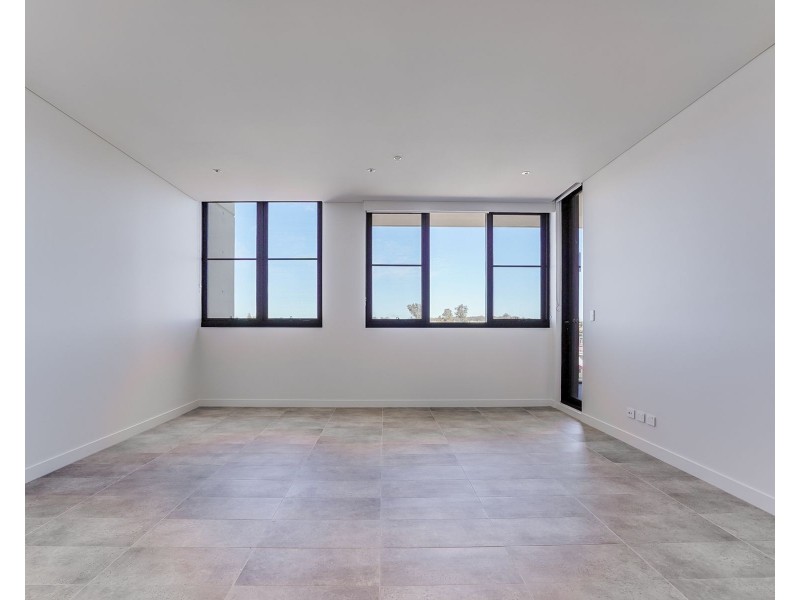 4.07/2 Fordham Way, Oran Park NSW 2570