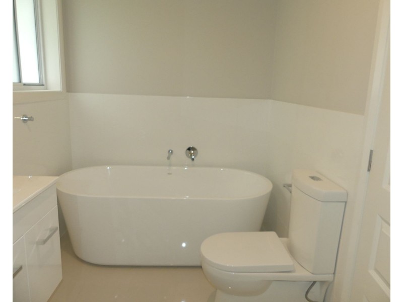 1/9 Howard Loop, Oran Park NSW 2570