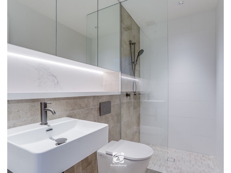 5.04/2 Fordham Way, Oran Park NSW 2570