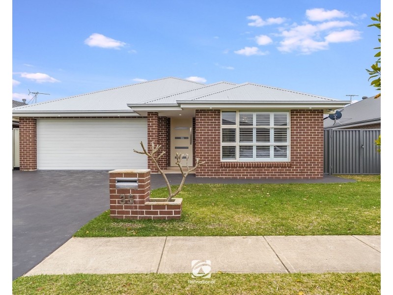 35 Asimus Cct, Elderslie NSW 2570