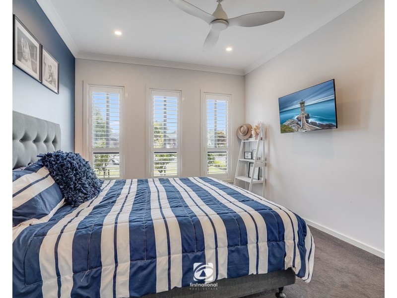 78 Easton Ave, Spring Farm NSW 2570