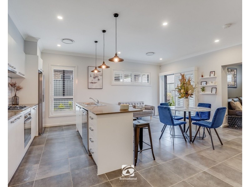 78 Easton Ave, Spring Farm NSW 2570