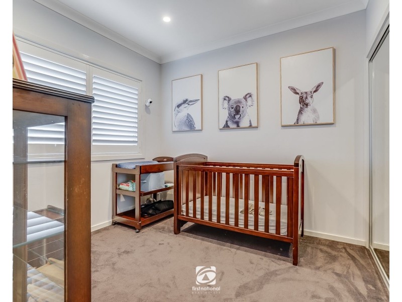 78 Easton Ave, Spring Farm NSW 2570