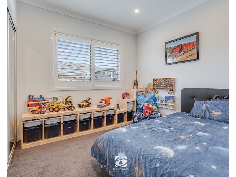 78 Easton Ave, Spring Farm NSW 2570