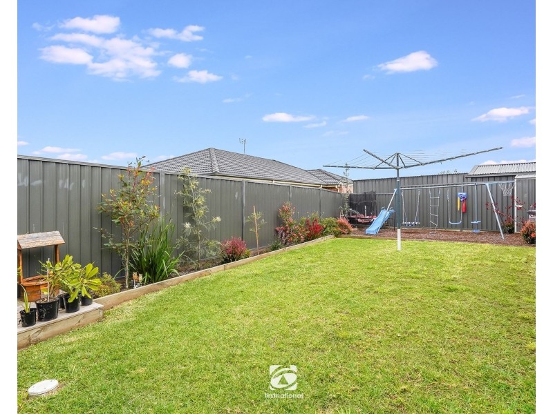 78 Easton Ave, Spring Farm NSW 2570