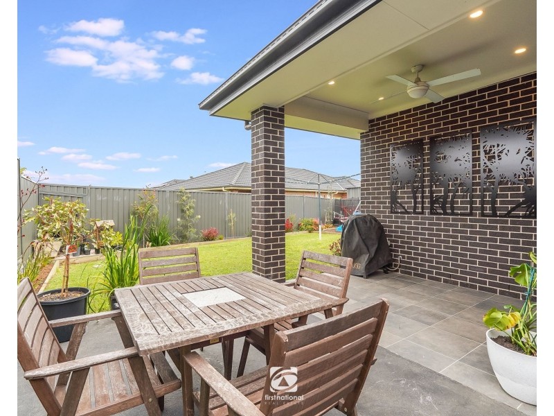 78 Easton Ave, Spring Farm NSW 2570