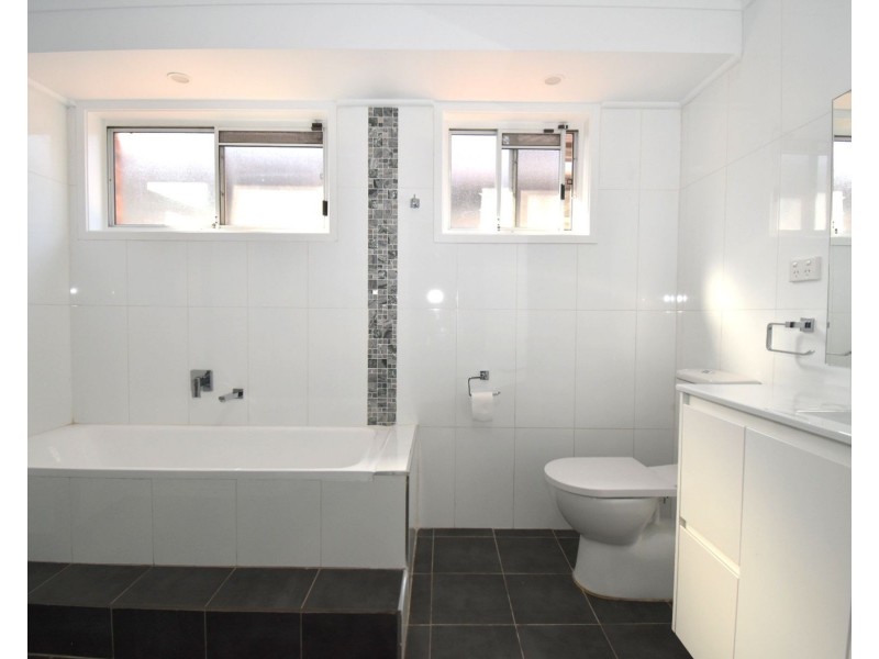 123 Gould Road, Eagle Vale NSW 2558