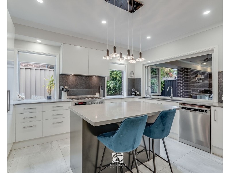 10 Cummins Loop, Harrington Park NSW 2567