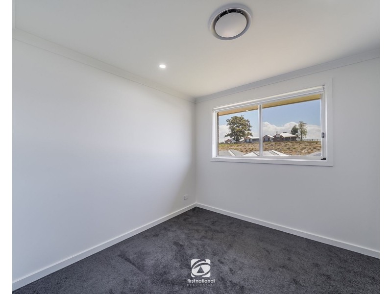 79 Springs Road, Spring Farm NSW 2570