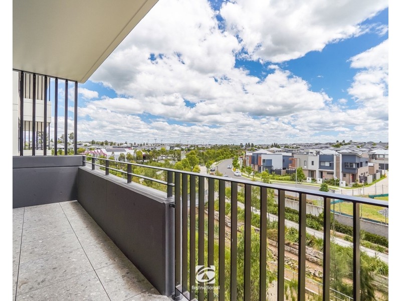 2.01/2 Fordham Way, Oran Park NSW 2570