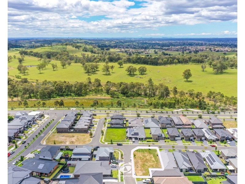 6 Bega Street, Gregory Hills NSW 2557