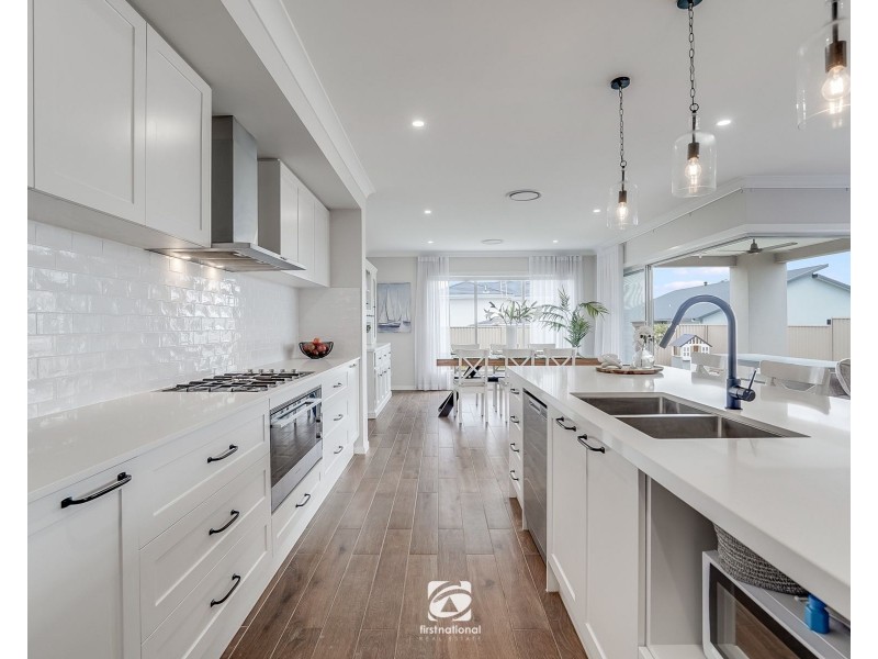 11 Hughes Avenue, Harrington Park NSW 2567