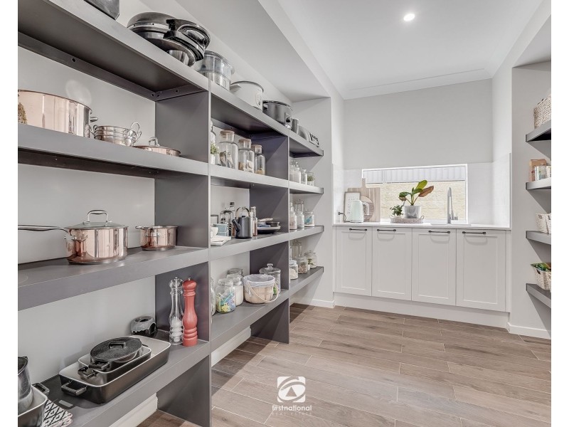 11 Hughes Avenue, Harrington Park NSW 2567