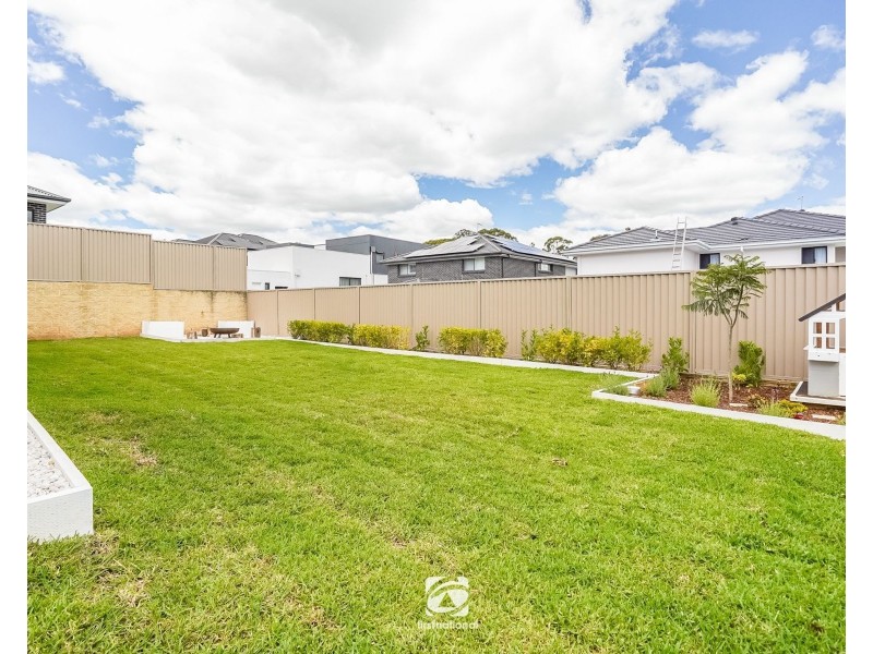 11 Hughes Avenue, Harrington Park NSW 2567