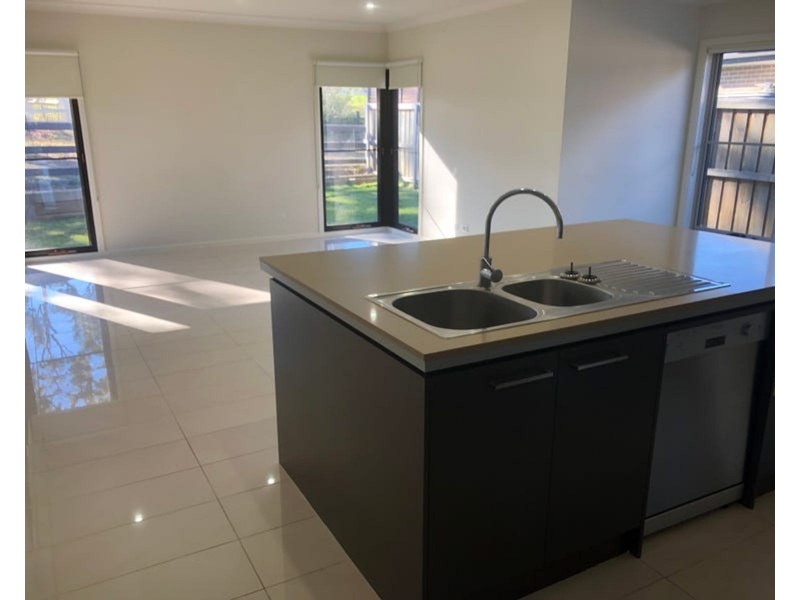 17 Loudon Crescent, Cobbitty NSW 2570