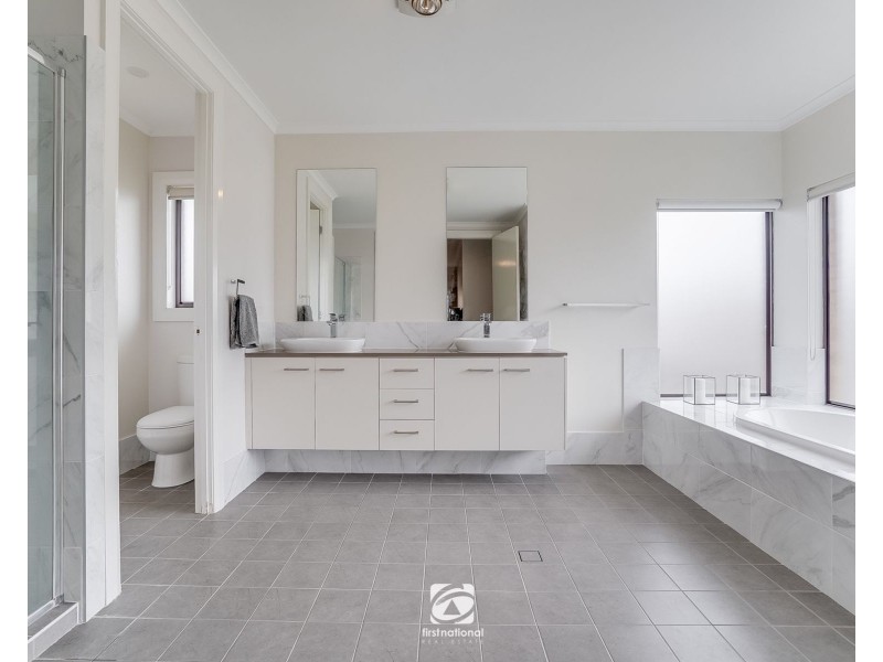 2 Longhurst Street, Oran Park NSW 2570