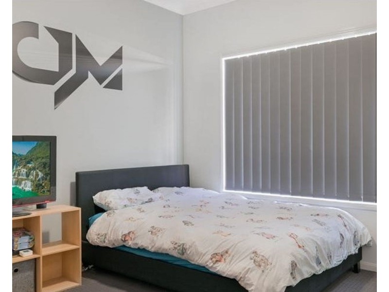 26 Plymouth Boulevard, Spring Farm NSW 2570