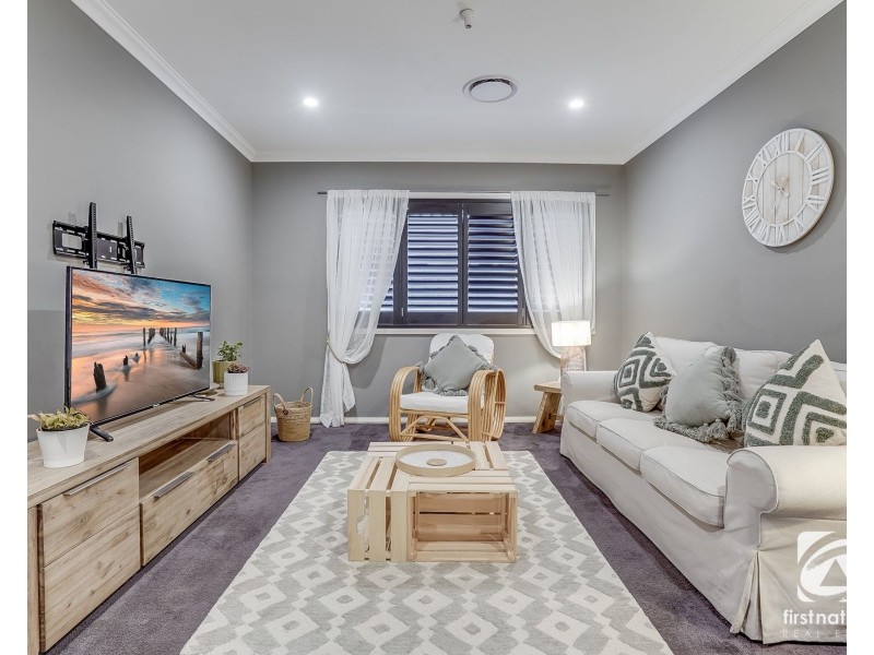 7 Finch Place, Gregory Hills NSW 2557