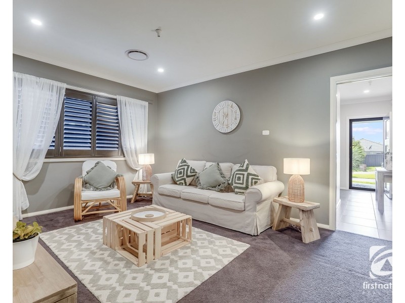 7 Finch Place, Gregory Hills NSW 2557