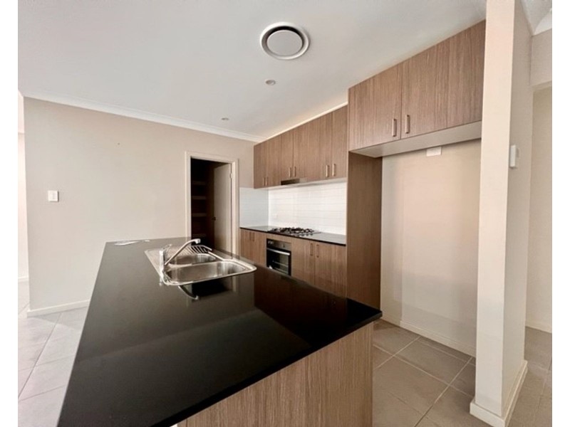 64 Bagnall Street, Gregory Hills NSW 2557