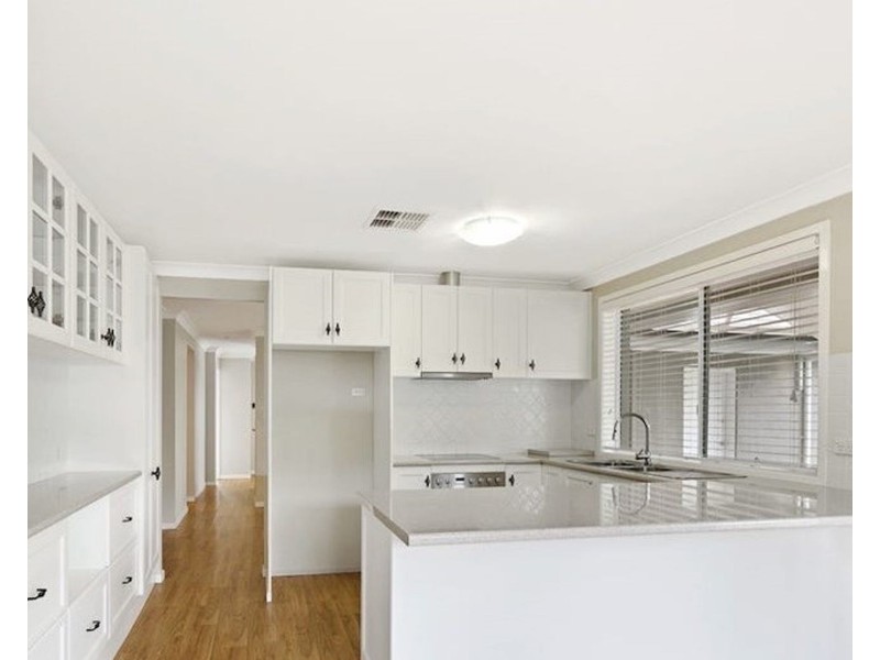 6 Thurn Street, Elderslie NSW 2570
