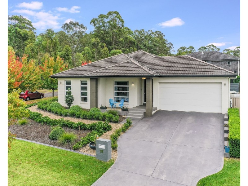 18 Hawthorne Circuit (Harrington Grove), Harrington Park NSW 2567