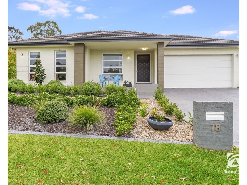 18 Hawthorne Circuit (Harrington Grove), Harrington Park NSW 2567