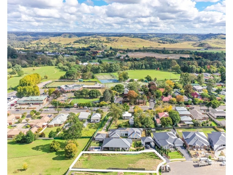 54 Eliza Place (Vault Hill), Picton NSW 2571