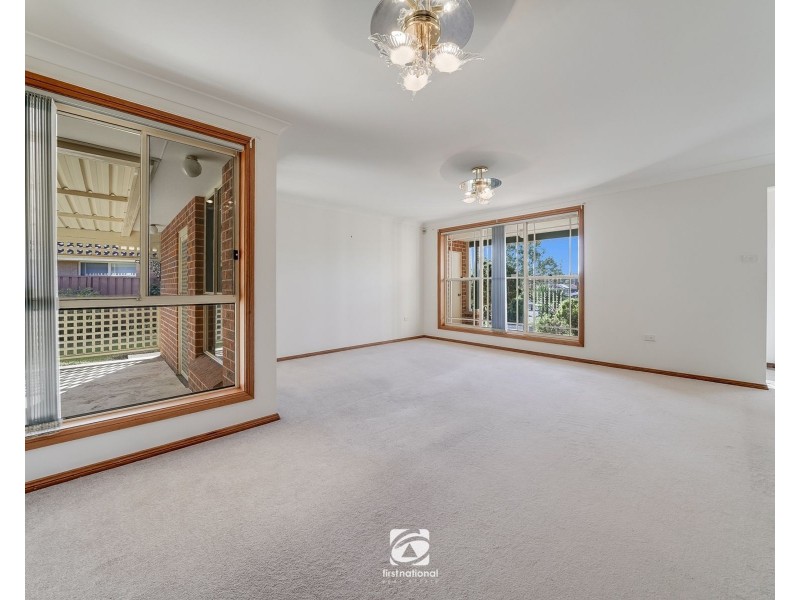 11 Robson Crescent, St Helens Park NSW 2560