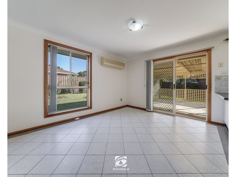 11 Robson Crescent, St Helens Park NSW 2560