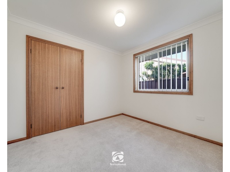 11 Robson Crescent, St Helens Park NSW 2560