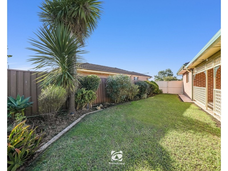 11 Robson Crescent, St Helens Park NSW 2560
